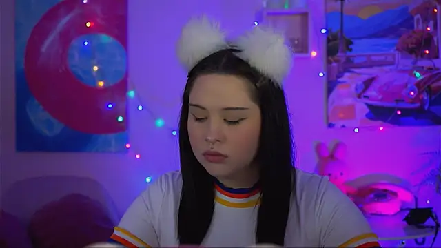 Snapshot of TinaBakers_ chatting on November 2025 01:01:02 PM TinaBakers  online show from November 2025 01:01:02 PM