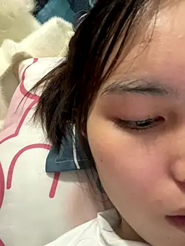 A lyly online show from November 2025 01:00:01 PM