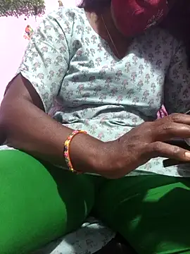 hyd couple7878 online show from April 2026 06:41:01 PM