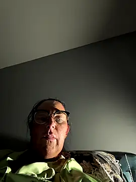 Angel-LinaX online show from December 2025 09:11:01 PM