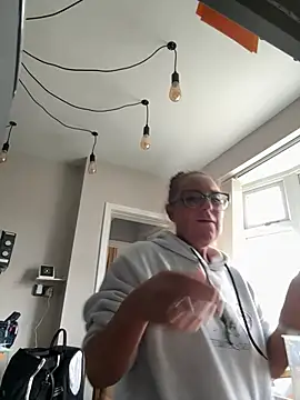 Snapshot of Angel-LinaX chatting on June 2026 05:34:01 PM Angel-LinaX online show from June 2026 05:34:01 PM