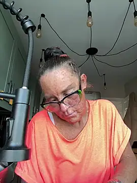 Snapshot of Angel-LinaX chatting on June 2026 07:18:02 PM Angel-LinaX online show from June 2026 07:18:02 PM