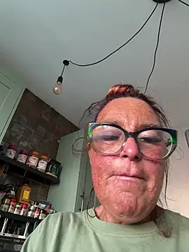 Snapshot of Angel-LinaX chatting on July 2026 05:26:02 PM Angel-LinaX online show from July 2026 05:26:02 PM