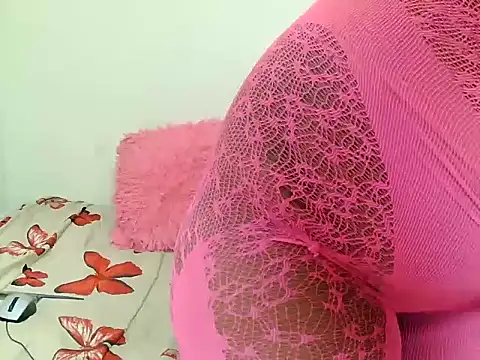 Snapshot of SweetSavage18 chatting on November 2025 08:11:02 PM SweetSavage18 online show from November 2025 08:11:02 PM