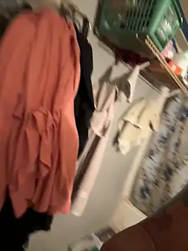 bkuterbach2015 online show from December 2025 09:36:02 AM