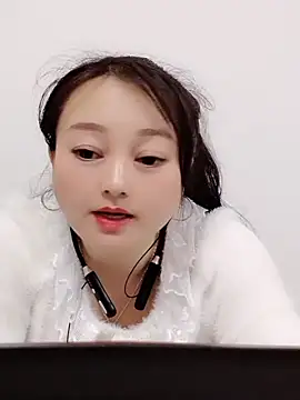 Alice-Baby520 online show from November 2025 05:42:02 AM