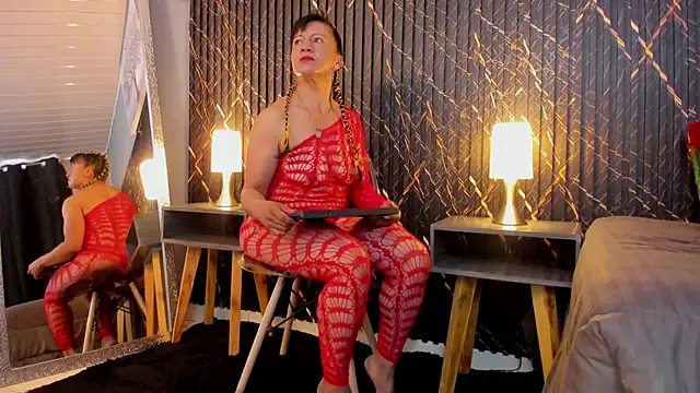 clara heat online show from February 2026 07:06:02 PM