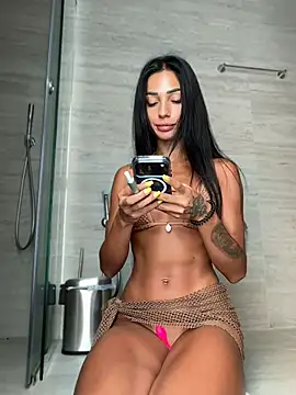 Snapshot of VickyM99 chatting on July 2026 05:44:01 AM VickyM99 online show from July 2026 05:44:01 AM