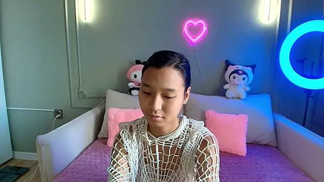 lihnpham online show from November 2025 03:32:02 AM