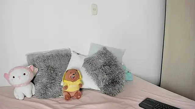 Salome 208 online show from November 2025 08:09:01 PM