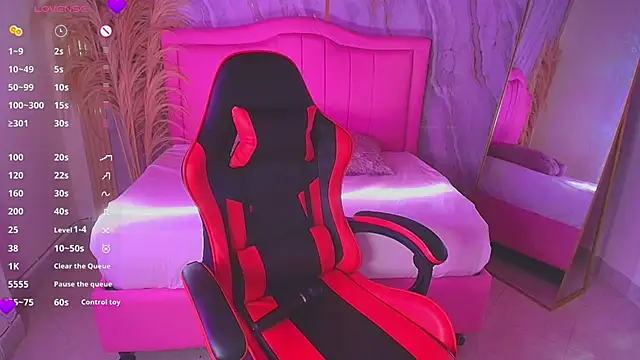 sarahrousse  online show from November 2025 07:59:02 PM