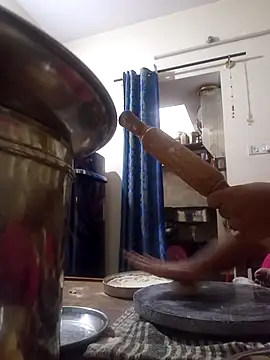 Mathi cam online show from December 2025 01:53:01 PM