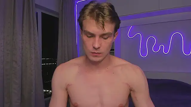 Snapshot of DanteRay chatting on November 2025 08:30:02 PM DanteRay online show from November 2025 08:30:02 PM