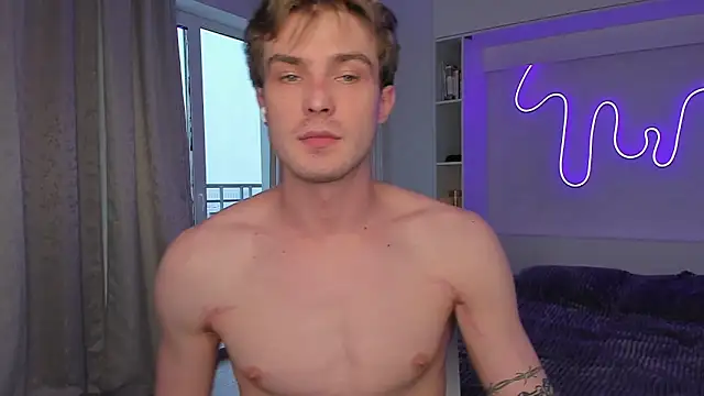 Snapshot of DanteRay chatting on November 2025 12:31:02 PM DanteRay online show from November 2025 12:31:02 PM