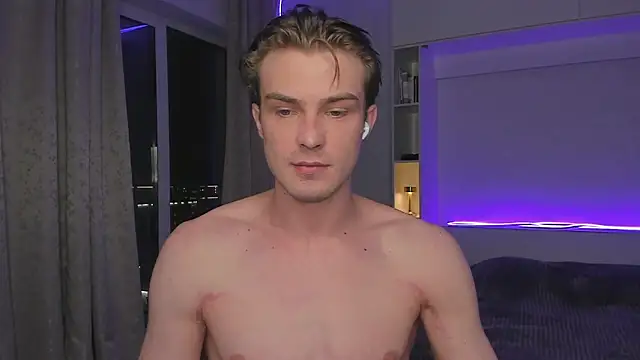 Snapshot of DanteRay chatting on November 2025 04:43:02 PM DanteRay online show from November 2025 04:43:02 PM