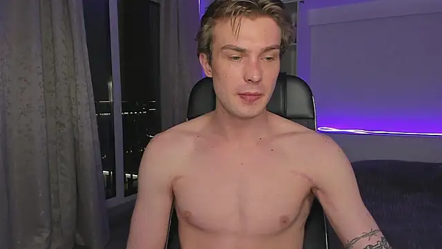 Snapshot of DanteRay chatting on December 2025 10:25:02 PM DanteRay online show from December 2025 10:25:02 PM