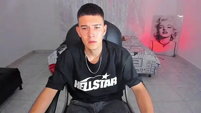 Aleck Boy online show from December 2025 11:25:02 PM