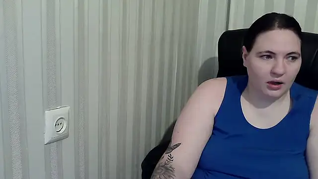 XLisaBlueXsS online show from November 2025 03:43:02 PM