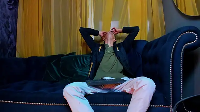 ZyroNight online show from January 2026 02:16:01 AM