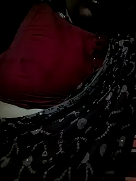 Snapshot of Maisha-sexy100 chatting on November 2025 03:45:01 PM Maisha-sexy100 online show from November 2025 03:45:01 PM