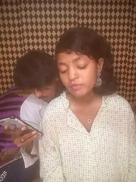 Freakingromance online show from April 2026 07:07:02 PM