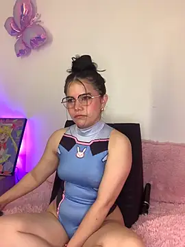 Snapshot of violettabond chatting on February 2026 10:07:02 AM violettabond online show from February 2026 10:07:02 AM