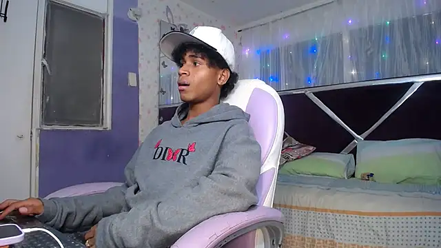 Santy bigcock 01 online show from April 2026 04:11:02 PM