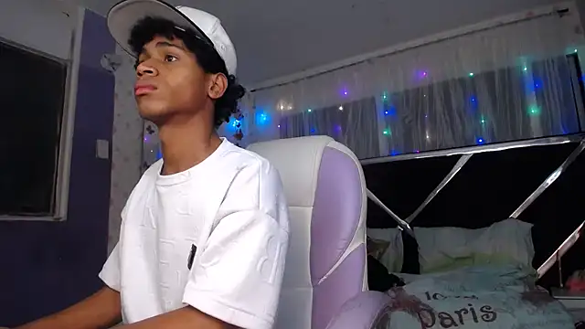 Santy bigcock 01 online show from May 2026 04:28:01 AM