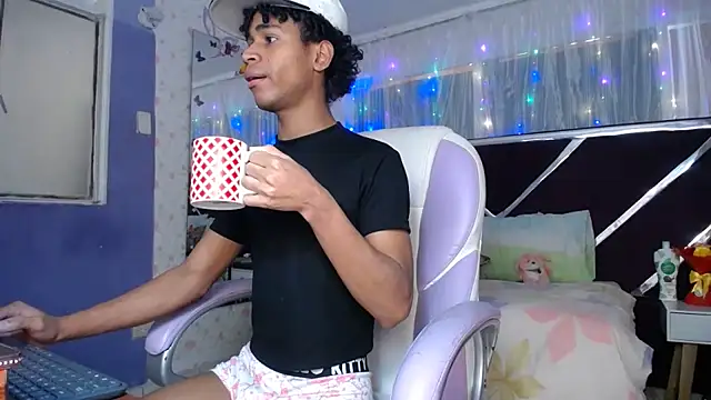 Santy bigcock 01 online show from May 2026 04:01:02 PM