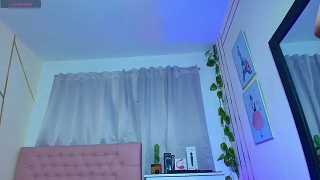 Snapshot of Lulu_swarts chatting on December 2025 03:34:02 AM Lulu swarts online show from December 2025 03:34:02 AM