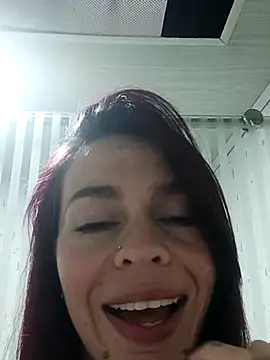 Emi Rosee online show from December 2025 10:48:01 PM