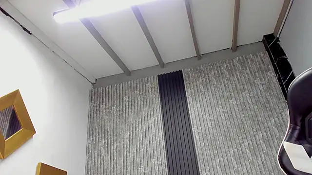 Caitlyn-Joness  online show from November 2025 07:25:01 PM