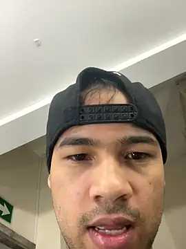 Eithan Walt online show from November 2025 12:31:02 AM