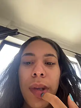 catee martinez online show from November 2025 05:13:01 PM