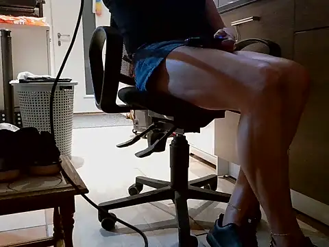 Snapshot of AgnesCross39 chatting on July 2026 02:07:01 AM AgnesCross39 online show from July 2026 02:07:01 AM