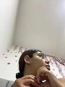 Snapshot of Anny_arango1 chatting on July 2026 04:15:02 AM Anny arango1 online show from July 2026 04:15:02 AM
