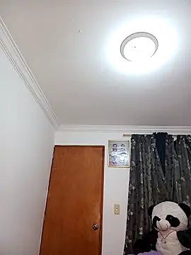 Reichel05  online show from March 2026 05:35:02 AM