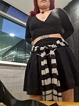 Snapshot of Eveelyn25xx chatting on November 2025 10:41:02 PM Eveelyn25xx online show from November 2025 10:41:02 PM