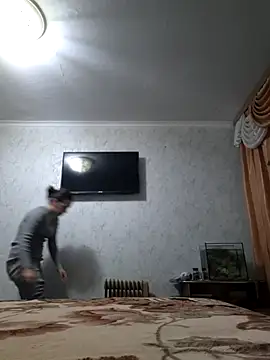 LinaLorien online show from November 2025 03:07:02 PM