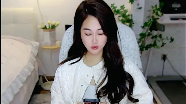 tutumissy online show from December 2025 06:30:02 AM