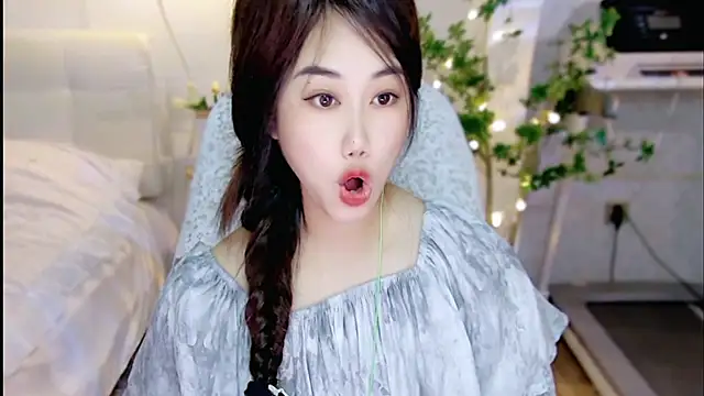 tutumissy online show from December 2025 06:10:01 AM