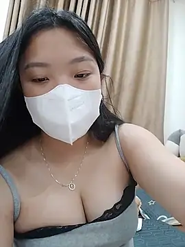 Snapshot of linh-xinh18 chatting on July 2026 01:47:02 PM linh-xinh18 online show from July 2026 01:47:02 PM