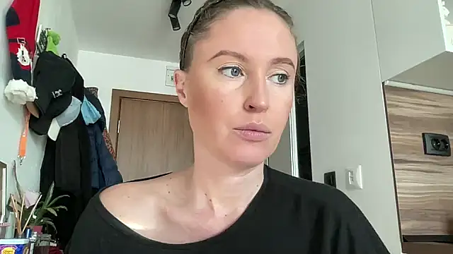 Ameli8 online show from December 2025 08:18:01 AM