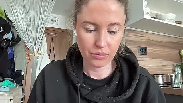 Ameli8 online show from March 2026 12:11:01 PM