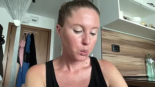 Snapshot of Ameli8 chatting on June 2026 11:16:02 AM Ameli8 online show from June 2026 11:16:02 AM