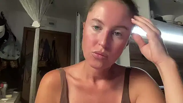 Snapshot of Ameli8 chatting on July 2026 07:28:01 PM Ameli8 online show from July 2026 07:28:01 PM