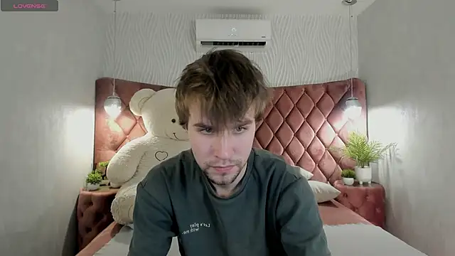 JonnahHell online show from November 2025 01:03:01 PM