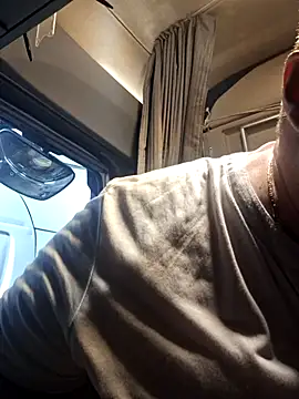 Grase44 online show from November 2025 08:57:01 PM