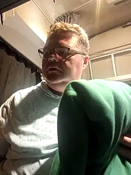 Grase44 online show from December 2025 06:06:01 PM