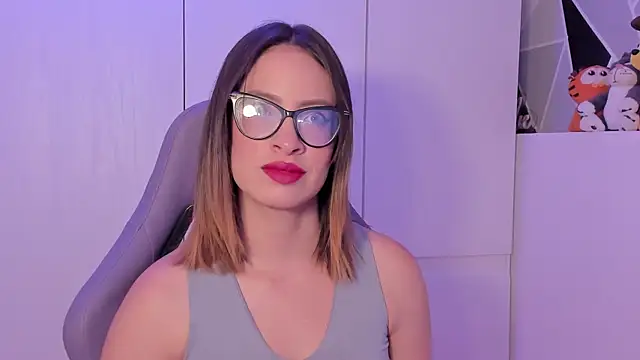 Snapshot of maddie_walton chatting on November 2025 04:18:01 AM maddie walton online show from November 2025 04:18:01 AM